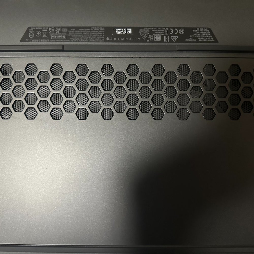 Alienware m15 R7 - Picture 7 of 9